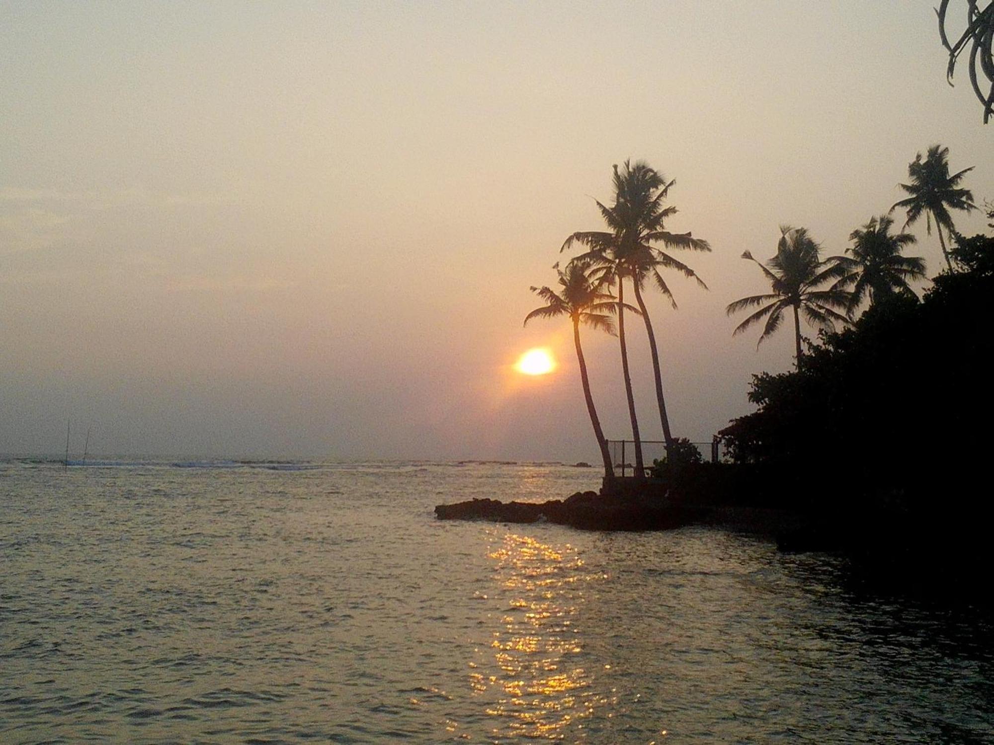 Sayuri Beach Hotel Matara Exteriör bild